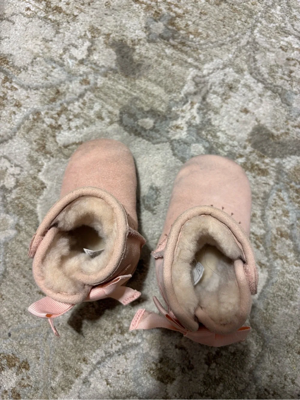 Ugg baby Bailey bow pink boots size 4 5c